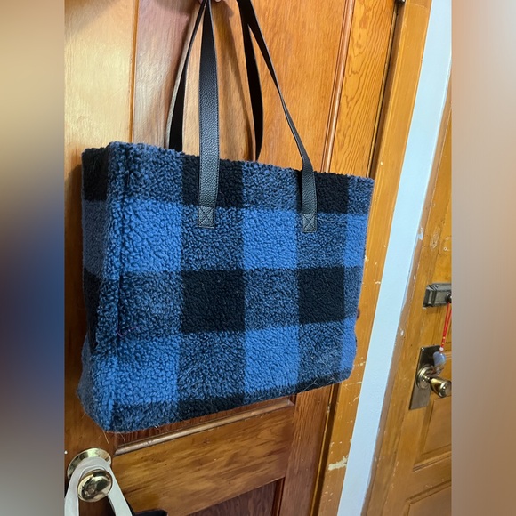 Sherpa Checkered Large Tote - Picture 3 of 4